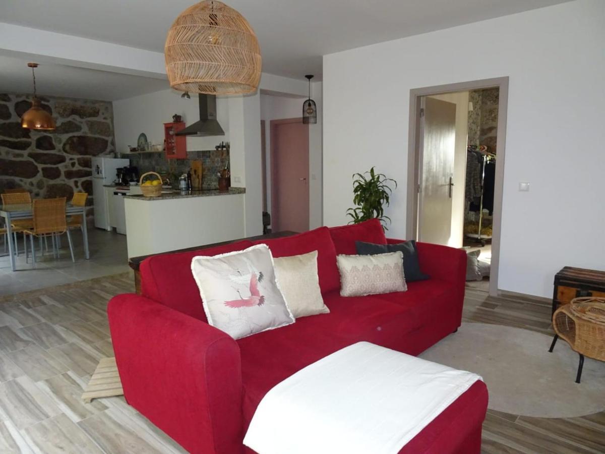 A Casa Com 2 Pereiras Bed & Breakfast Terras de Bouro Exterior foto