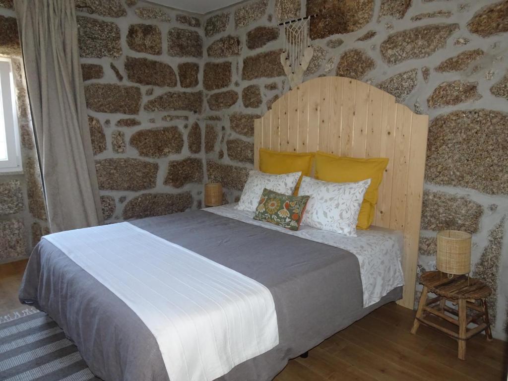 A Casa Com 2 Pereiras Bed & Breakfast Terras de Bouro Exterior foto